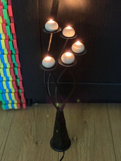 table lamp with spare bulbs x 2
