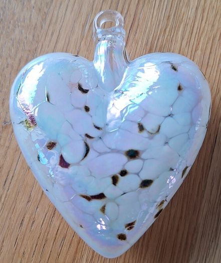 Decorative glass heart hanging ornament