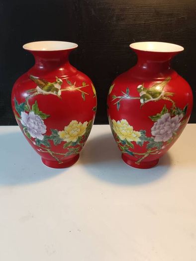 8" Pair of Shende Tang Hand painted Chinese Vintage Vases