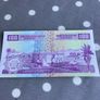 Burundi Banknote 100 Francs Image 2