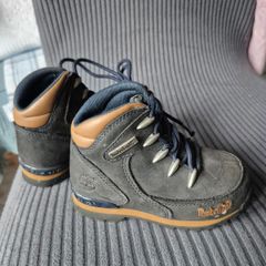 Kids boots