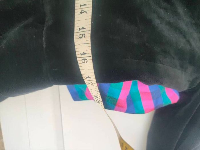 Betty Barclay vintage black velvet blazer