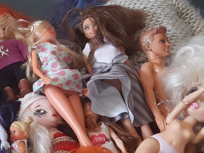 Collection of dolls,clothes and accessories