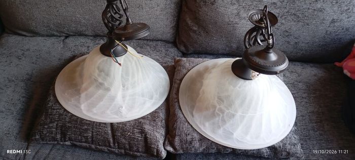 2 Light Shades