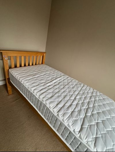 single bed and matress