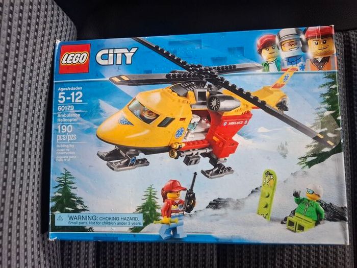 Lego City 60179 Ambulance Helicopter