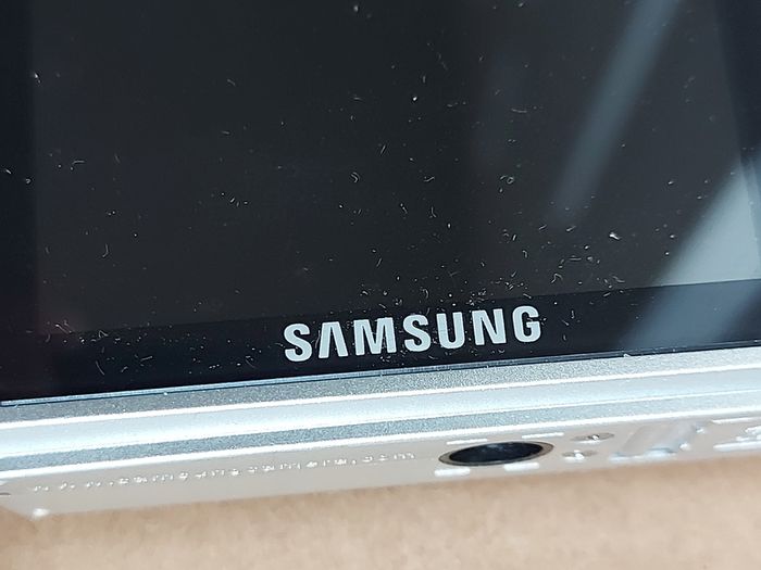 Samsung L100 Digital Camera, 8.1 Megapixels, No Battery or Memory Card, in excellent cosmetic condition, being sold for parts or repair