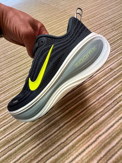 Nike vomero plus run