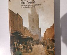The Penguin Book of Irish Verse edited by Brendan Kennelly