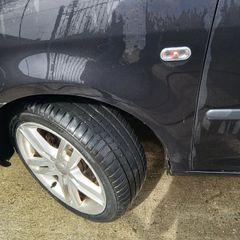18" Alloy wheels