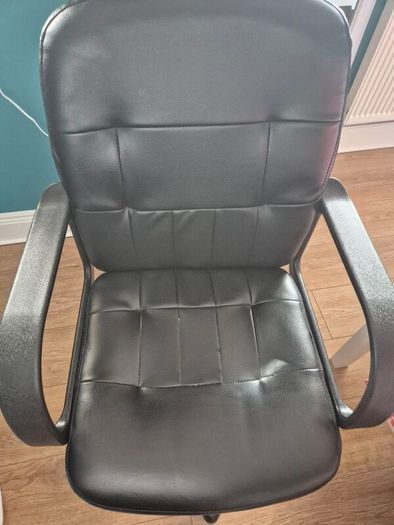 Desk chair