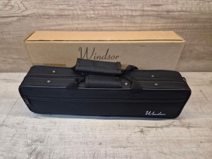 Windsor MI-1002 Student Nickel Plated Flute With Split E Key Includes Hard Case