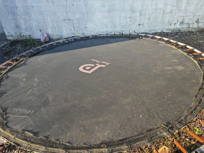 Trampoline