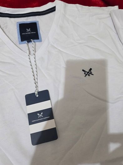 Crew Clothing Company V neck tshirt size XL