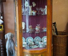 Elegant French Curved Glass Display Cabinet / Vitrine