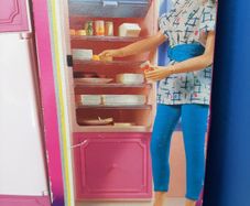 New Sindy vintage unopened Fridge freezer and toy food