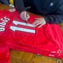 Signed Ryan Giggs jersey Image 4