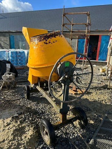 cement mixer