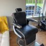 Barber chair Image 4