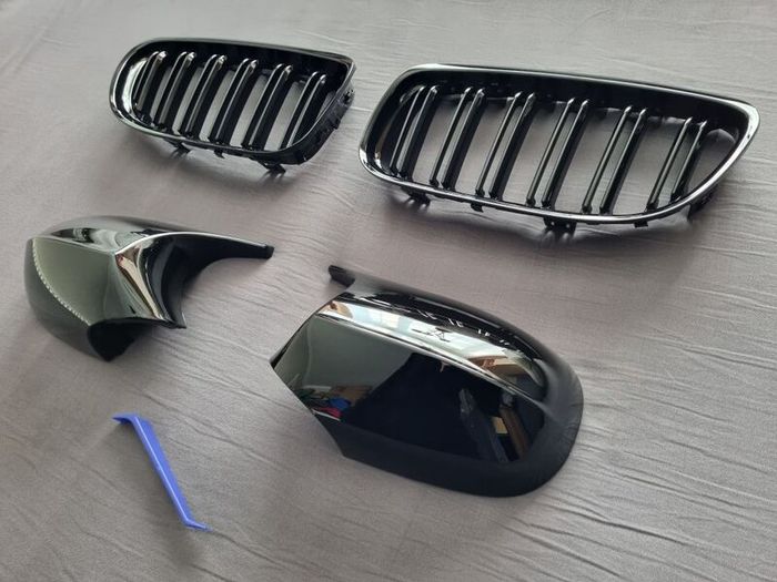 BMW E90 / E91 Lci Kidney Grilles & Mirror Covers Set Brand New