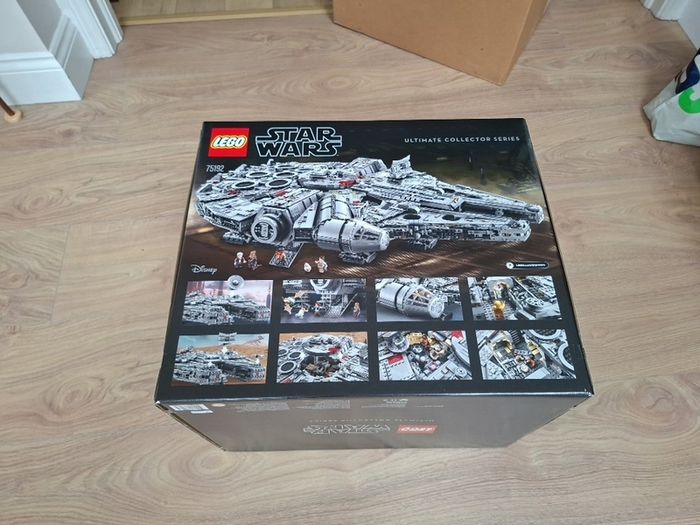 Lego Millenium Falcon 7592