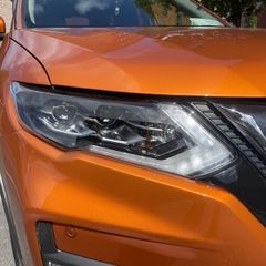 nissan x-trail headlight (right side)