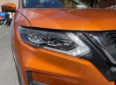 nissan x-trail headlight (right side)