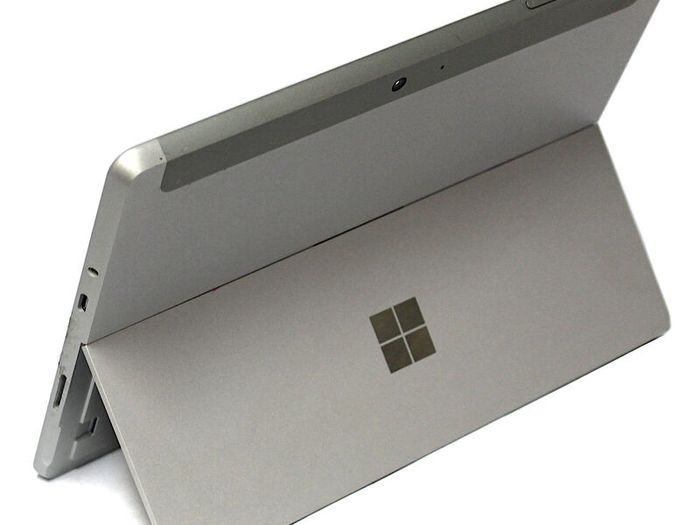 Microsoft Surface Go 10" 1824 Tablet 4415Y 8GB RAM 128GB eMMC Win 11 Pro