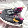 Girls Nike Black runners - as new Image 3