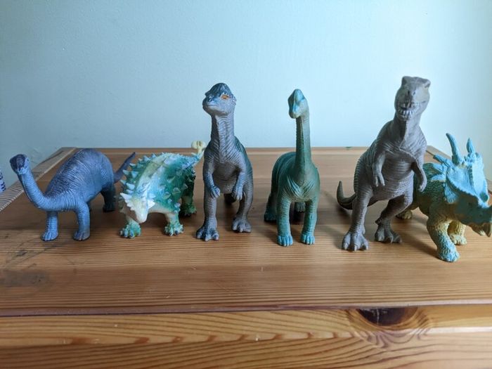 dinosaur figures