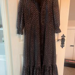NEW Savida Dress - Size Medium