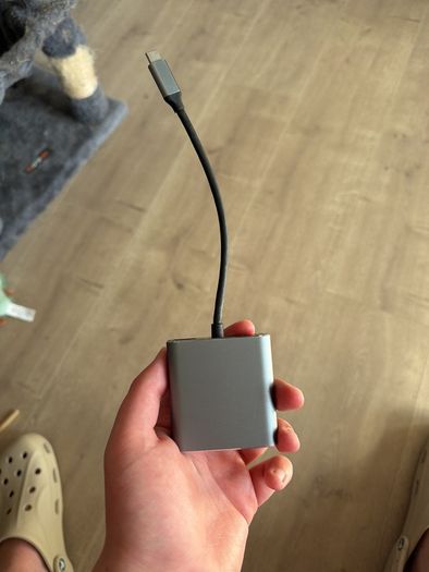 USB-c multi port hub