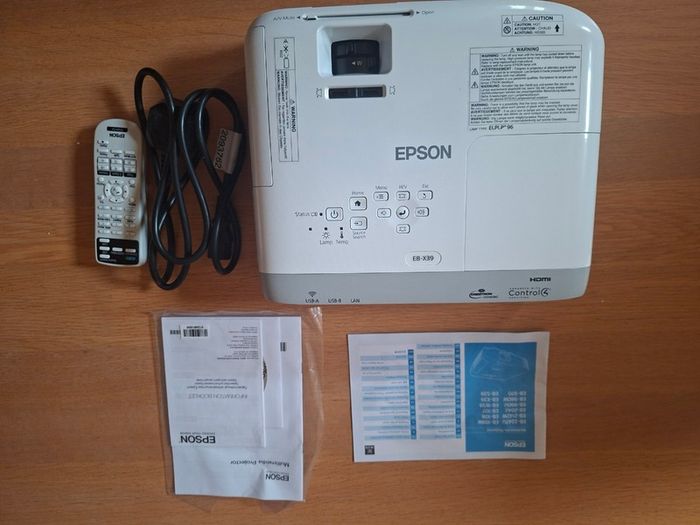 Epson projector EB-X39