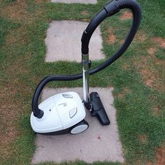 bush vacuum cleaner