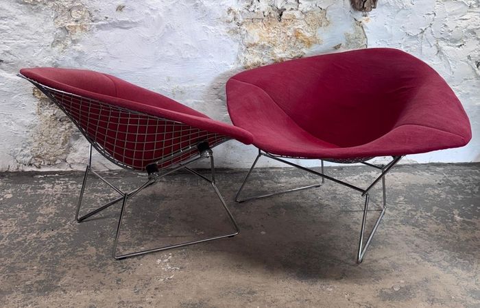 A Pair of Harry Bertoia for Knoll Model 422 Large Diamond Chairs