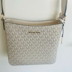 Michael Kors Jet Set Travel Messenger Crossbody