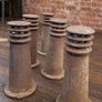Heavy cast iron bollards/lights Image 4