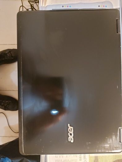 Acer Aspire R14, in excellent cosmetic condition, for parts or repair, No SSD or RAM, everything else is good