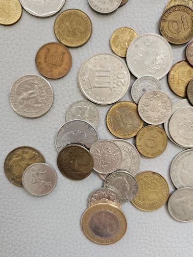 Collection of mixed international coins