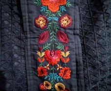 Size M Navy shift dress with floral motif