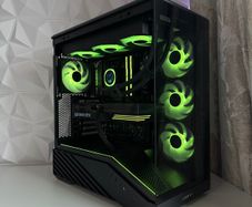 High End Gaming PC | RTX 5070 ti 16GB / Ryzen 9800x3d / DDR5