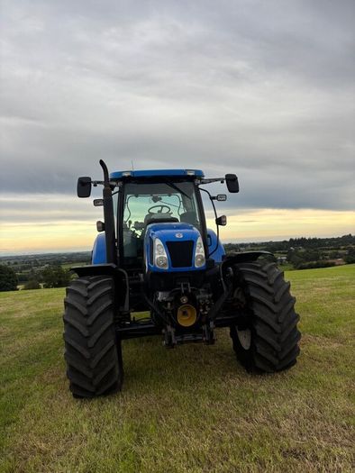 New Holland T6070 tractor