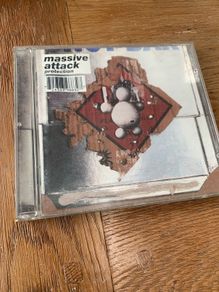 Massive Attack - Protection