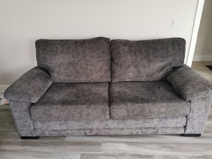 3 + 2 sofas