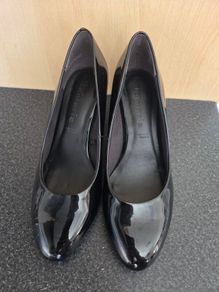 black heel shoes