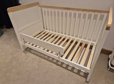 Babylo Avon Cot Bed