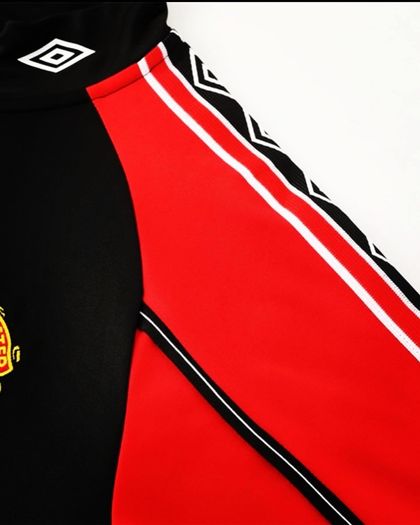 Manchester United 98/99 training top