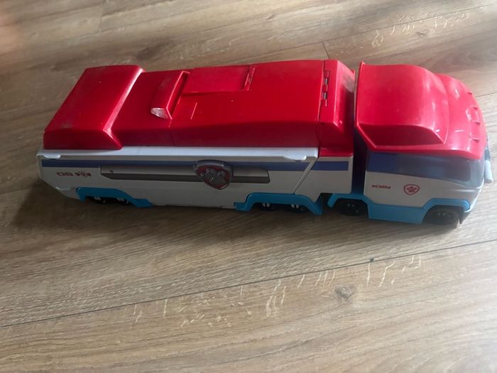paw patrol bus