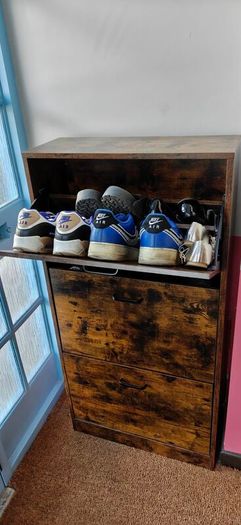 Shoe cabinet