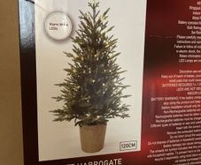 Pre lit 4ft Xmas tree from the Range